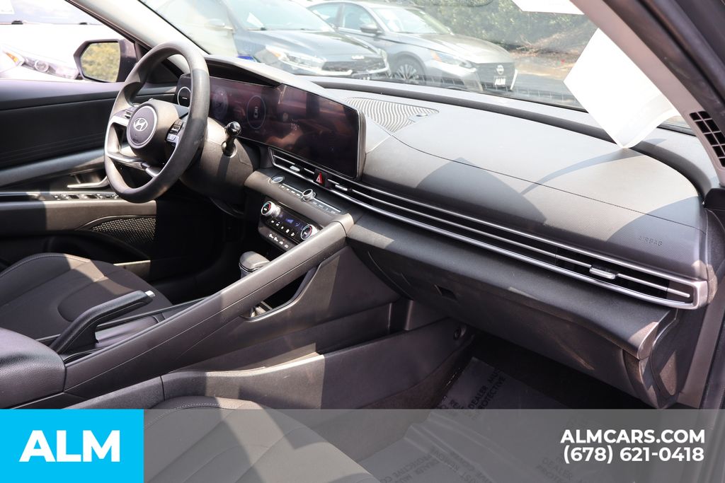 Used 2024 Gray Hyundai SEL image 26