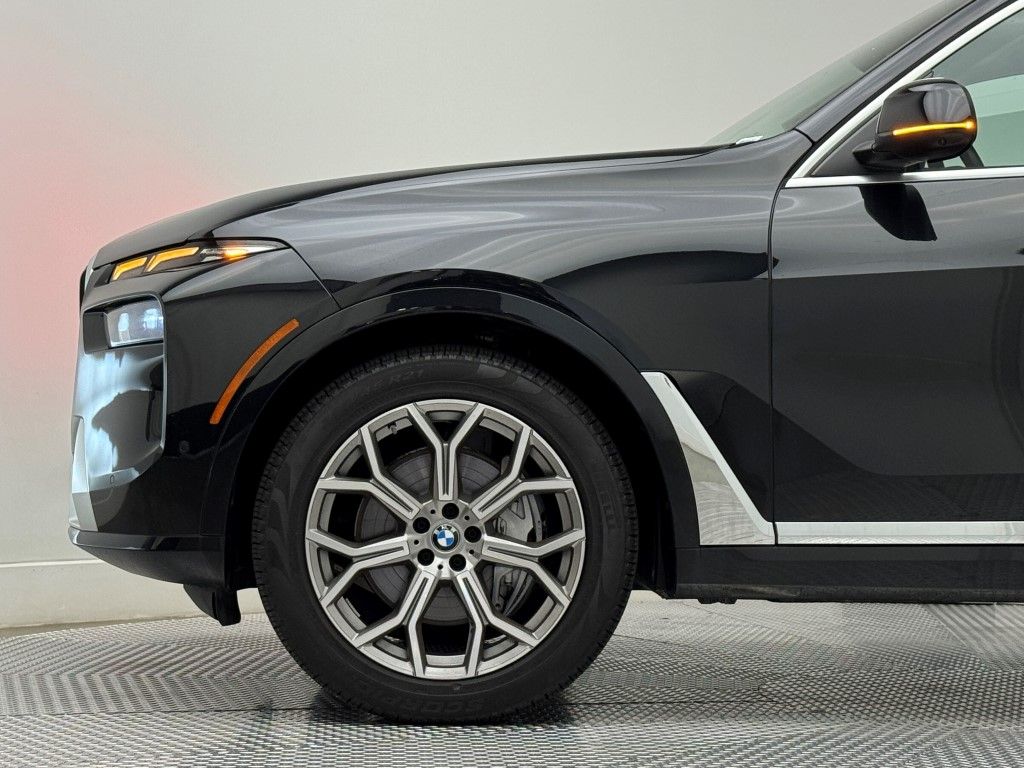 2023 BMW X7 xDrive40i 8