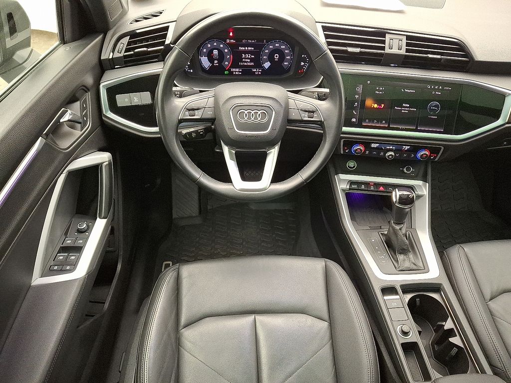 Thumbnail: 2023 Audi Q3 - 11