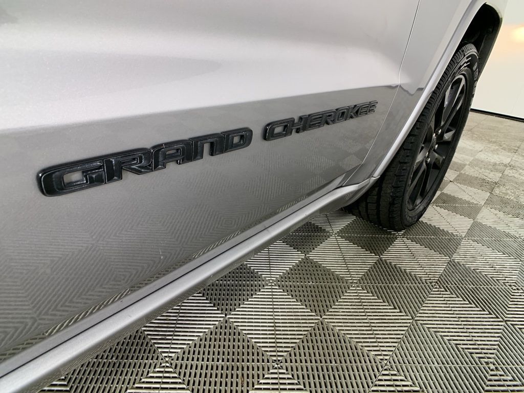 2020 Jeep Grand Cherokee Altitude 45