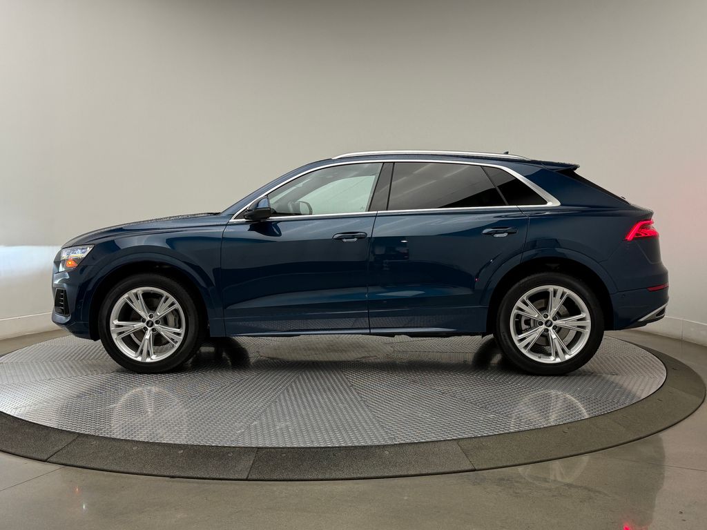 Thumbnail: 2022 Audi Q8 - 5