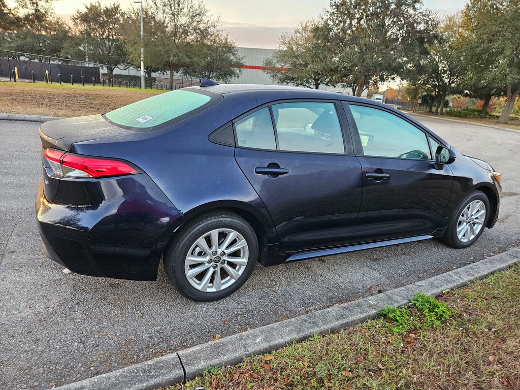 2023 Toyota Corolla LE 5