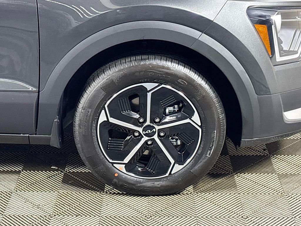 2025 Kia Niro LX