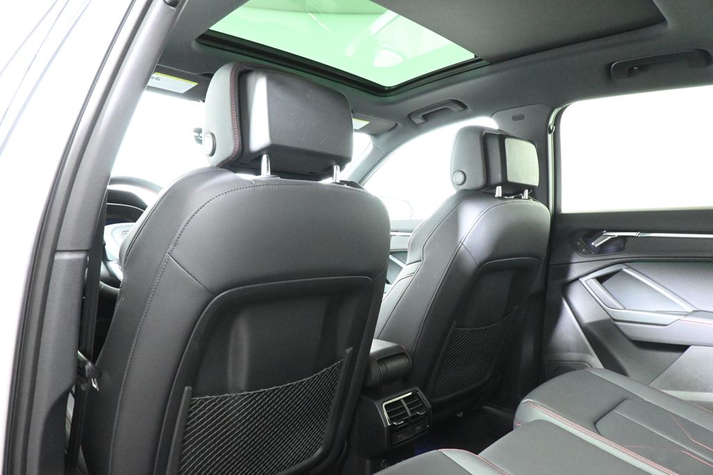 Thumbnail: 2025 Audi Q3 - 30