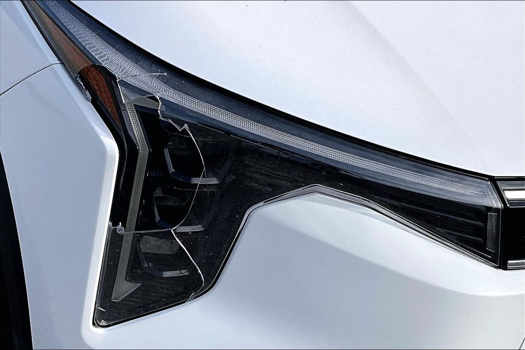 Used 2025 White Kia EX image 30