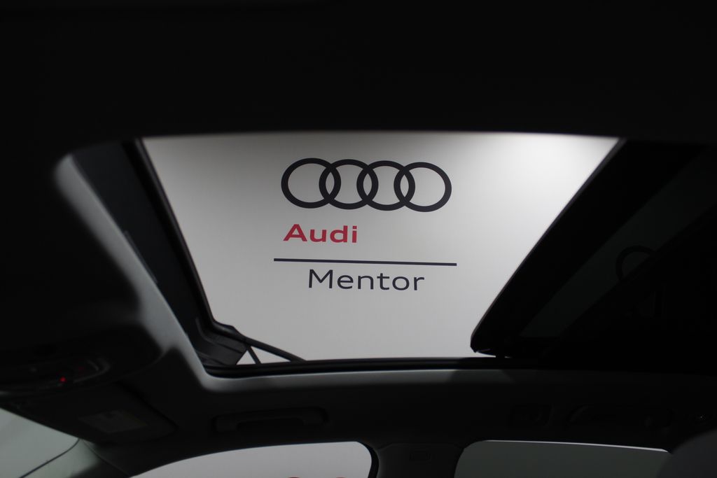 Thumbnail: 2022 Audi Q5 - 13