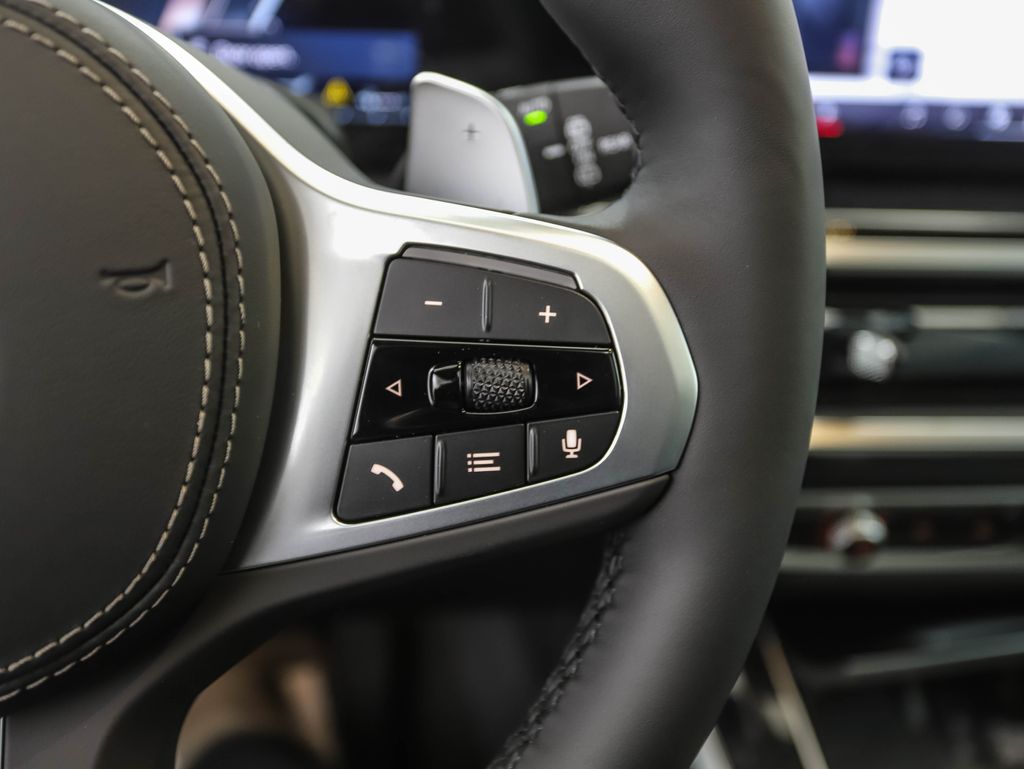 Thumbnail: 2026 BMW X5 - 13