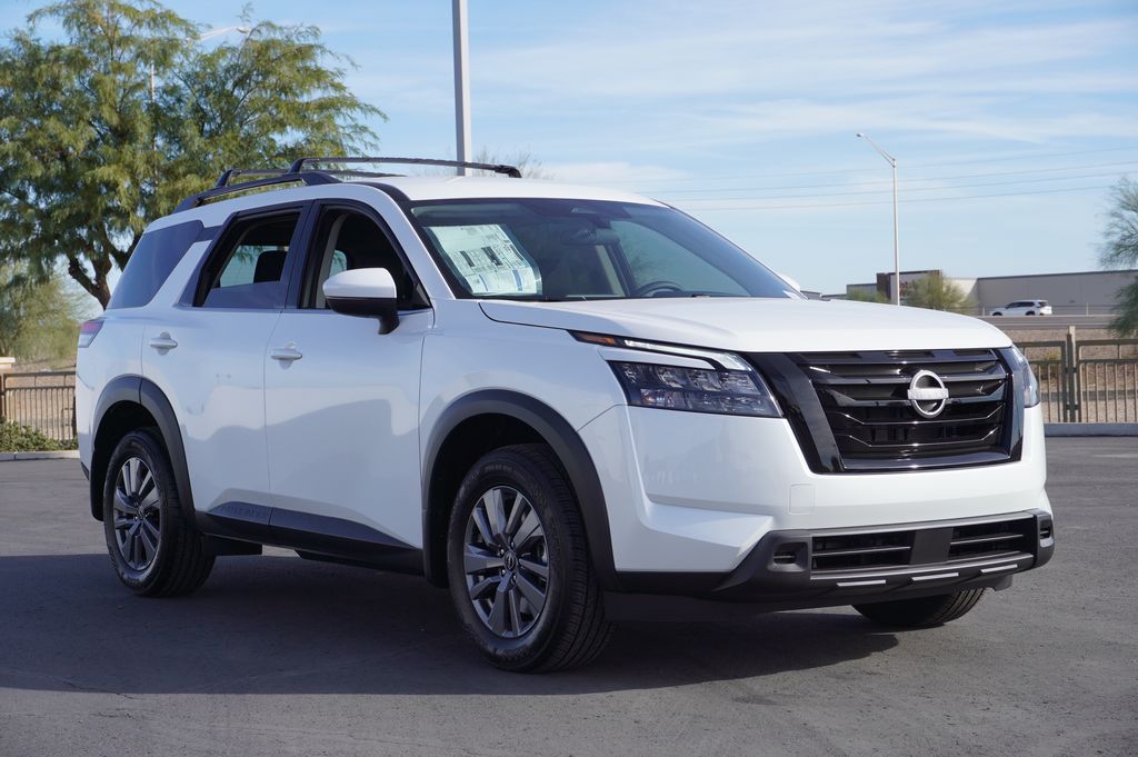 2025 Nissan Pathfinder SV 4