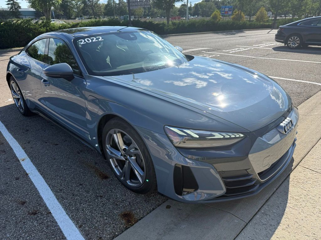 /2022 Audi E-TRON-GT