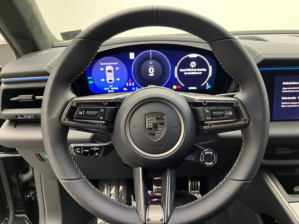 Thumbnail: 2025 Porsche Macan - 12