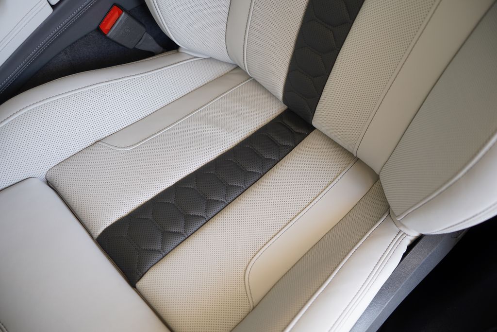 Thumbnail: 2026 BMW X5 - 12