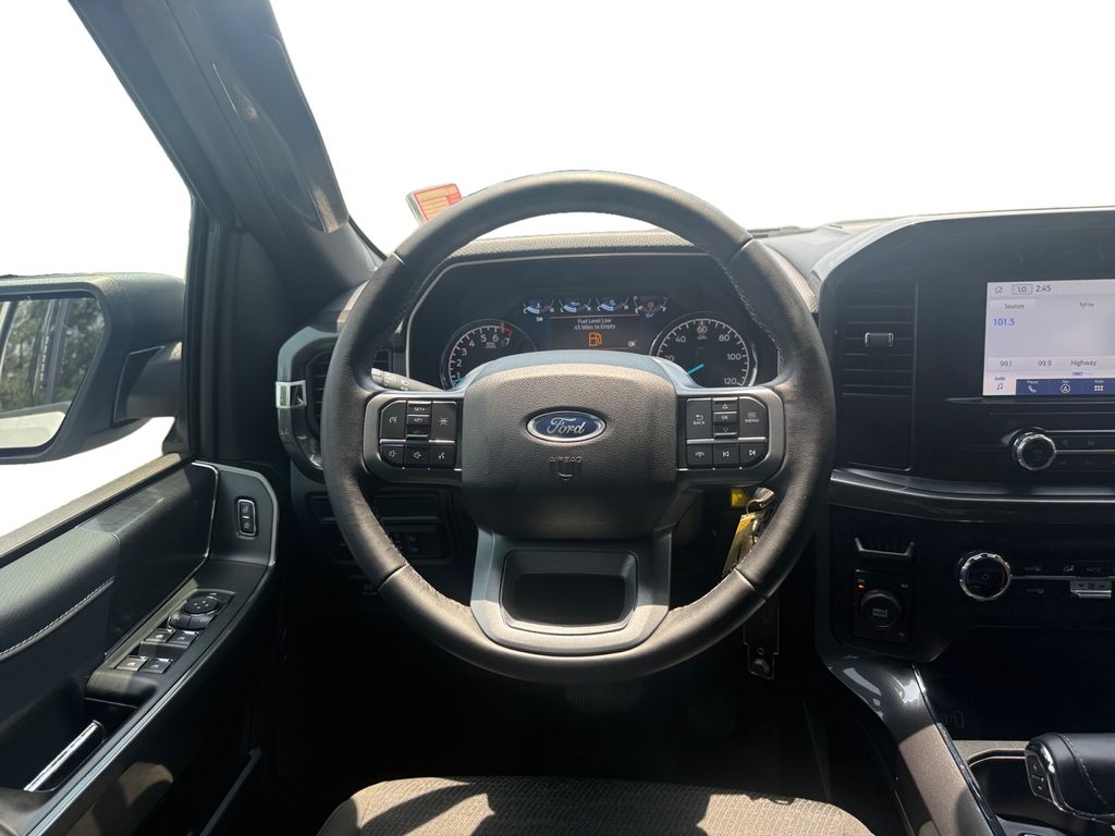 2023 Oxford White Ford F-150 XLT 4X4 Truck