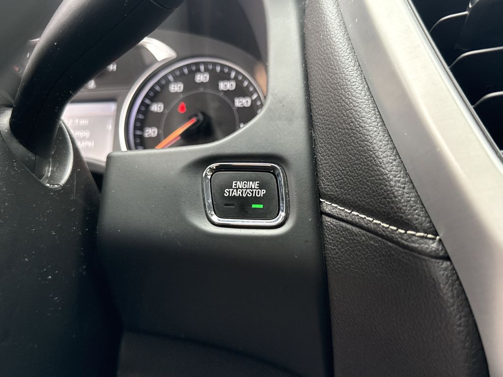 2023 GMC Acadia SLT Silver at AutoSavvy Houston Southwest