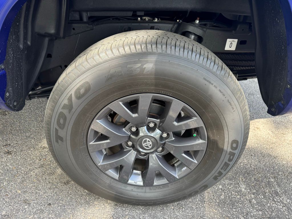 2023 Toyota Tacoma SR5 9