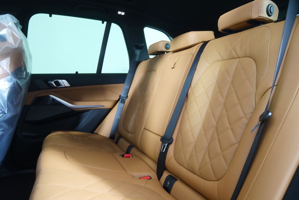 Thumbnail: 2026 BMW X5 - 15