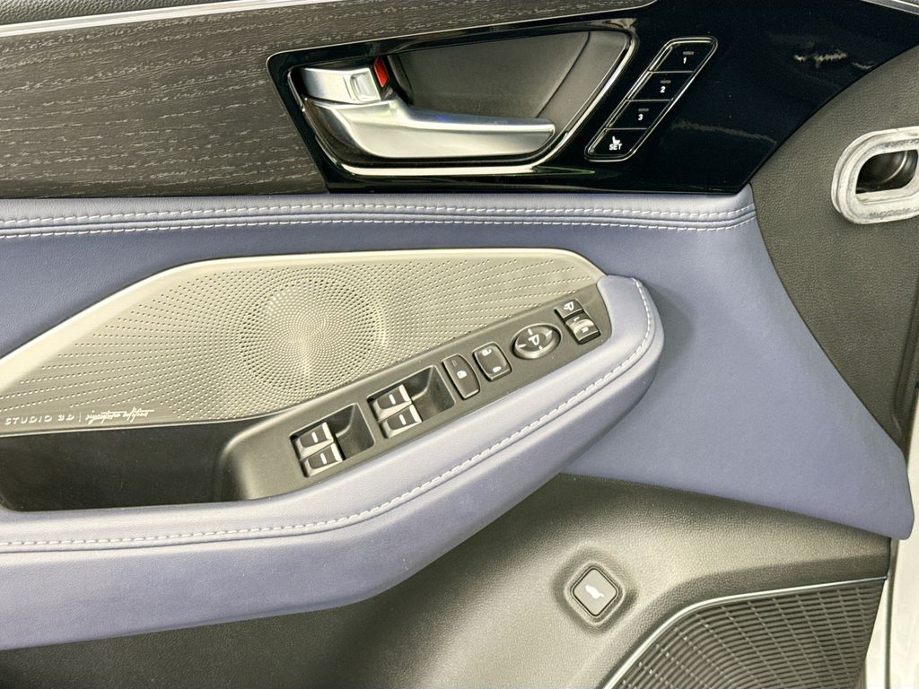 Thumbnail: 2024 Acura MDX - 23