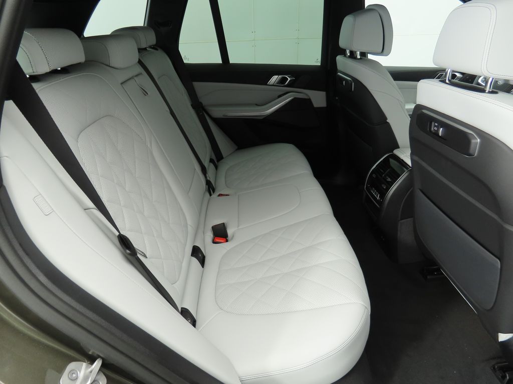 Thumbnail: 2026 BMW X5 - 22