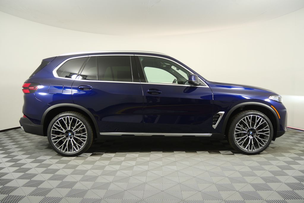 Thumbnail: 2026 BMW X5 - 2