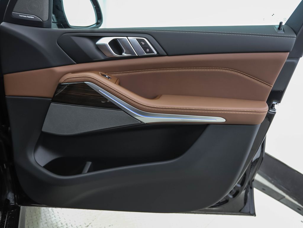 Thumbnail: 2026 BMW X5 - 29
