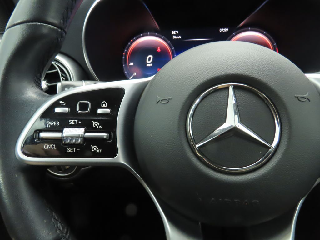 2022 Mercedes-Benz GLC 300 11