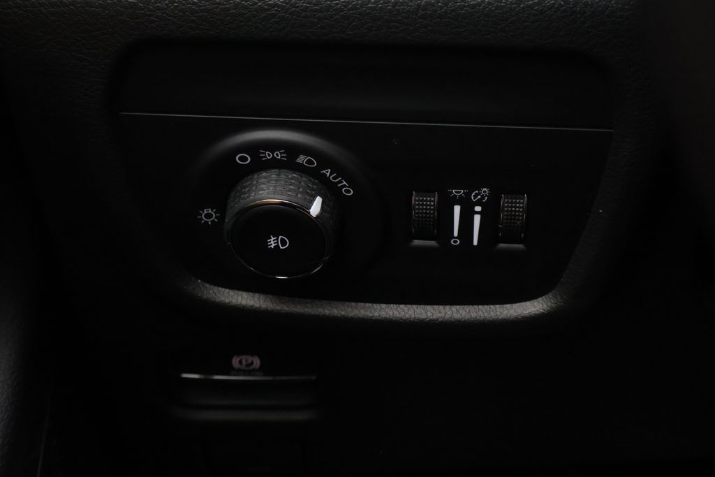 2021 Jeep Grand Cherokee L Summit 19