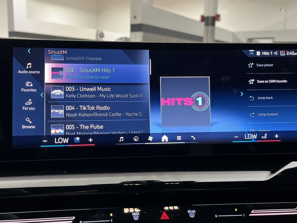 Thumbnail: 2025 BMW 5 Series - 16