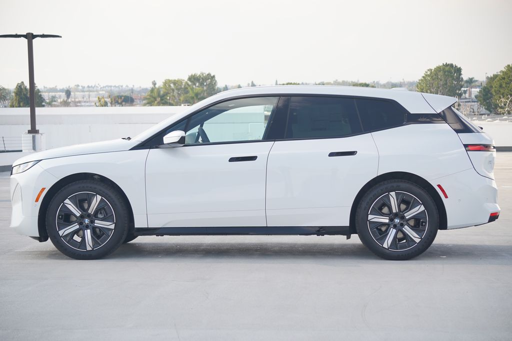 Thumbnail: 2026 BMW iX - 4