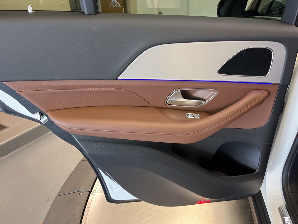 Thumbnail: 2025 Mercedes-Benz GLE - 24