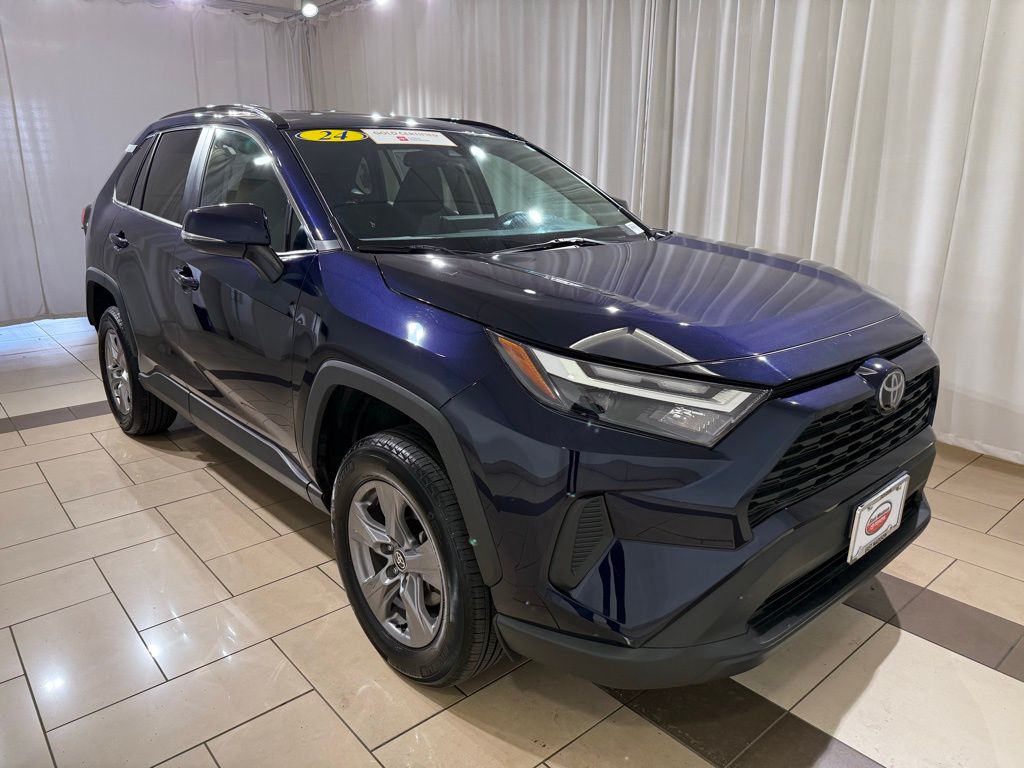 2024 Toyota RAV4 XLE 7