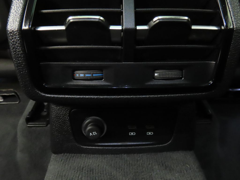 Thumbnail: 2025 Audi Q3 - 28