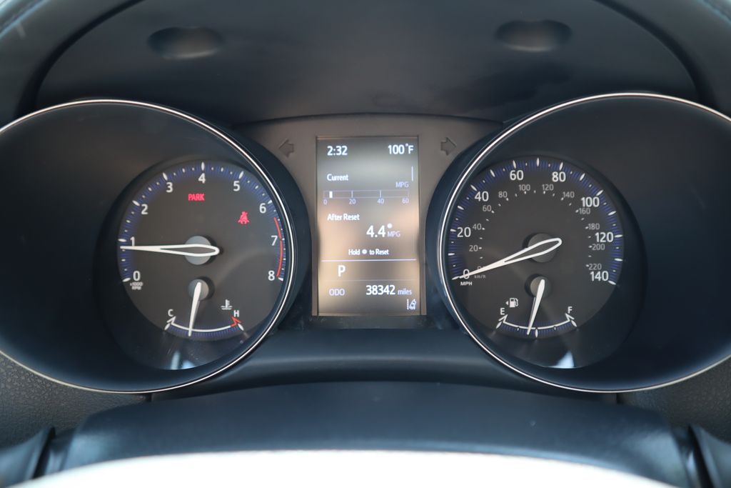 2022 Toyota C-HR XLE 30