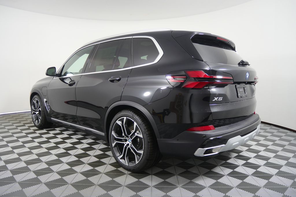 Thumbnail: 2026 BMW X5 - 6