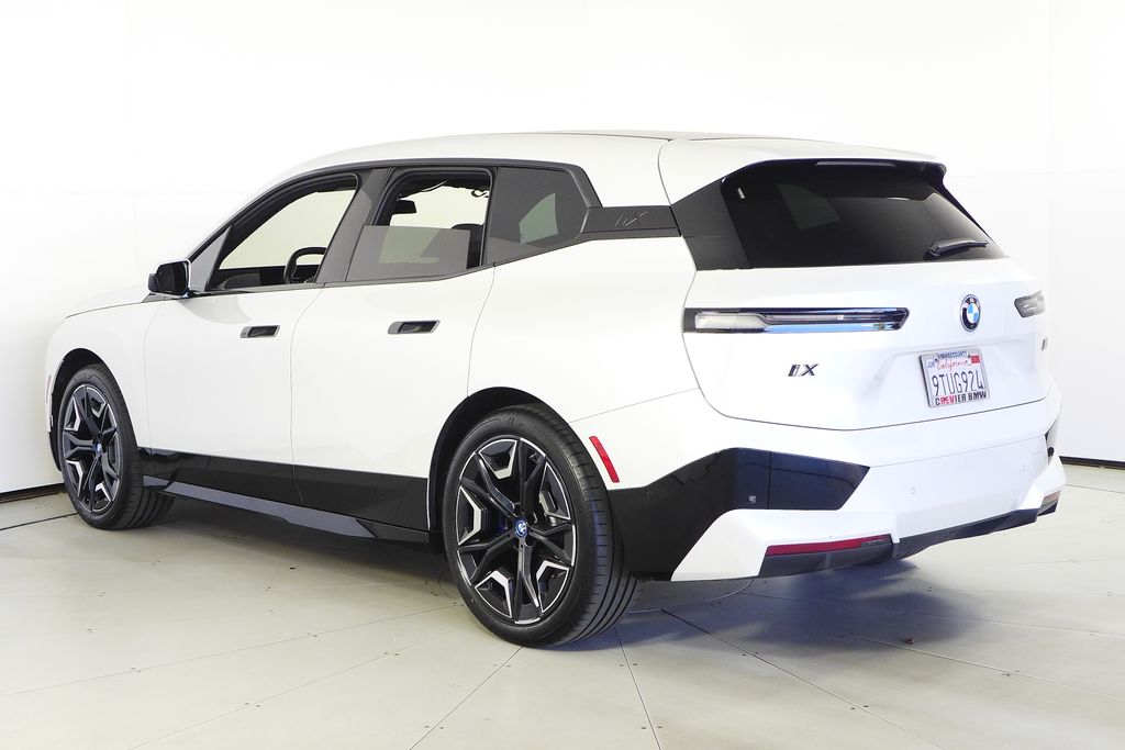 Thumbnail: 2023 BMW iX - 8