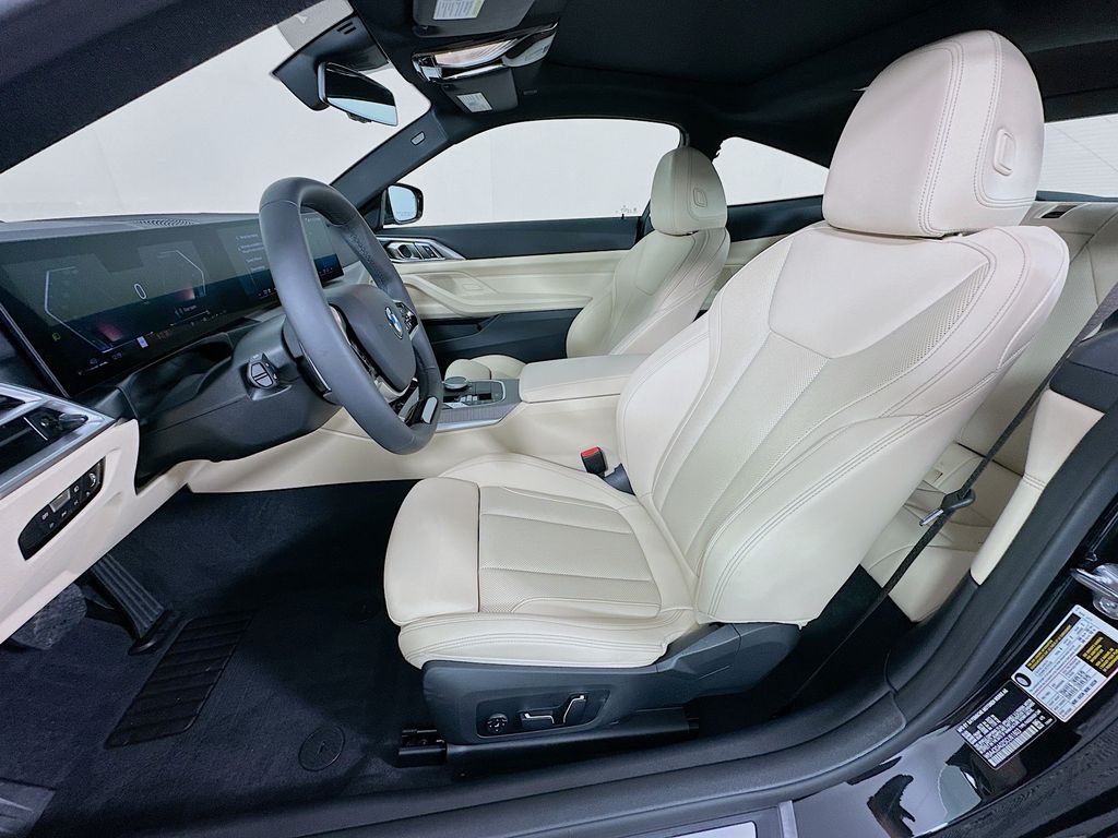 Thumbnail: 2025 BMW 4 Series - 21