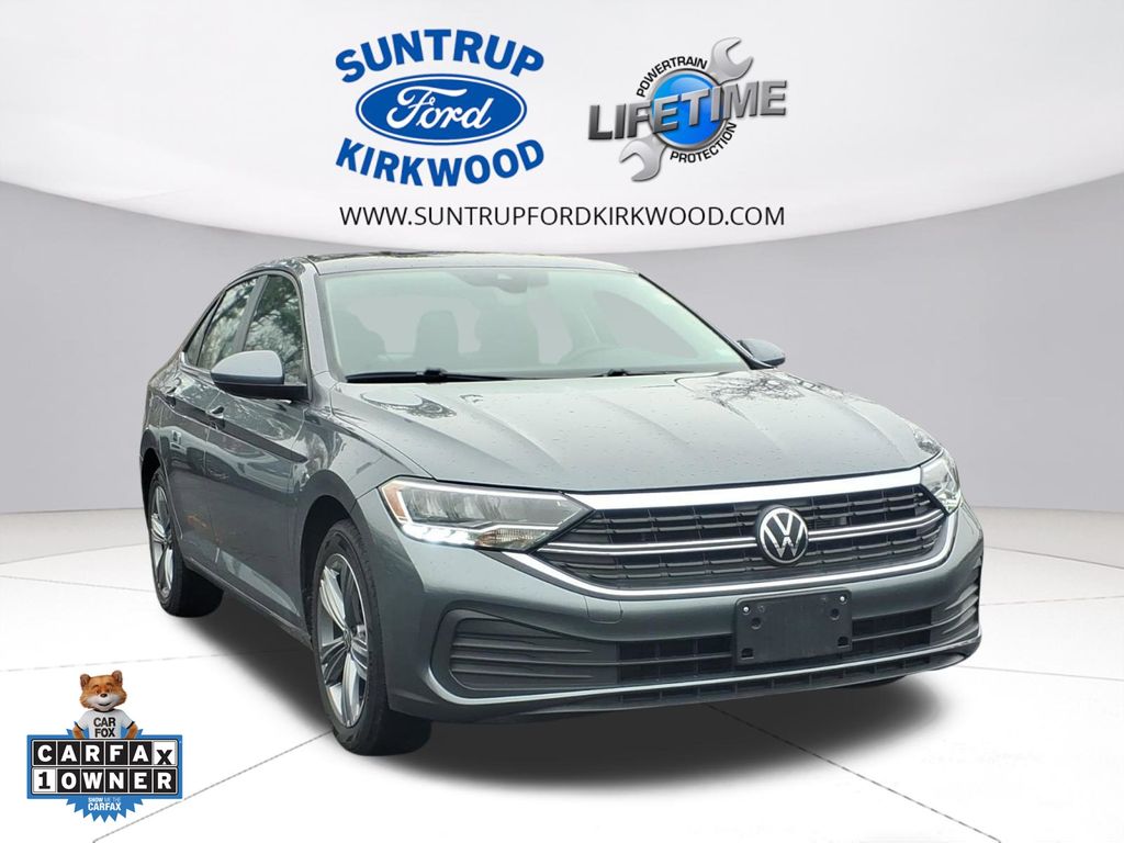 Rising Blue Metallic 2024 Volkswagen Jetta SE FWD Sedan Front-Wheel Drive 8-Speed Automatic