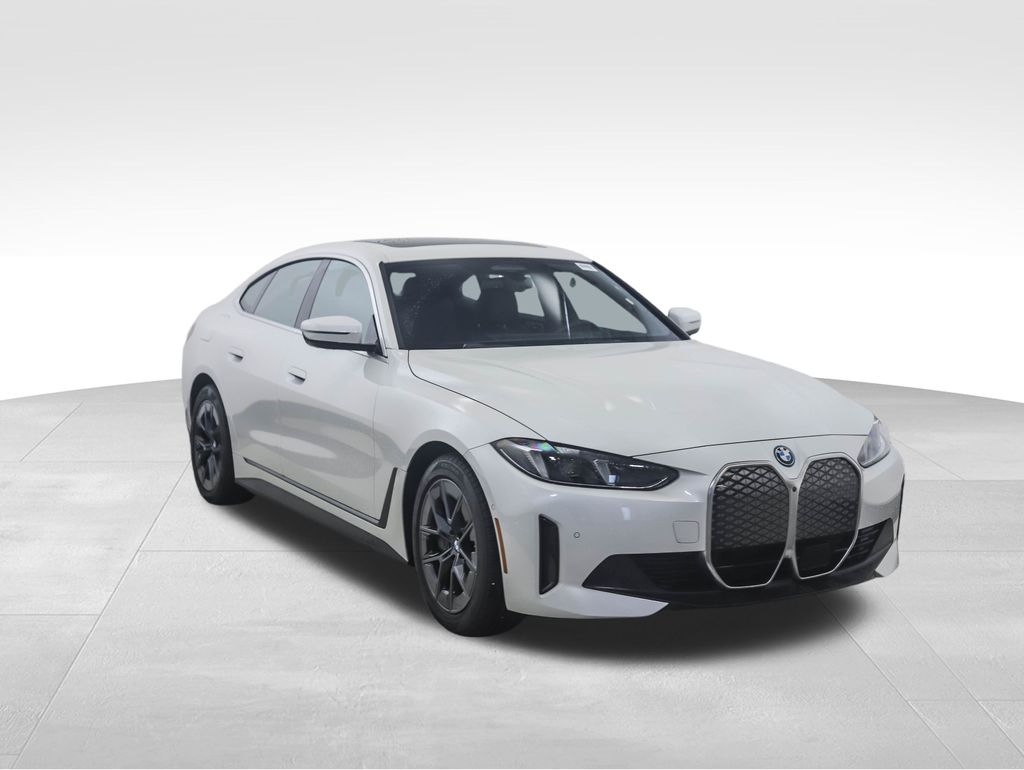 Thumbnail: 2025 BMW i4 - 7