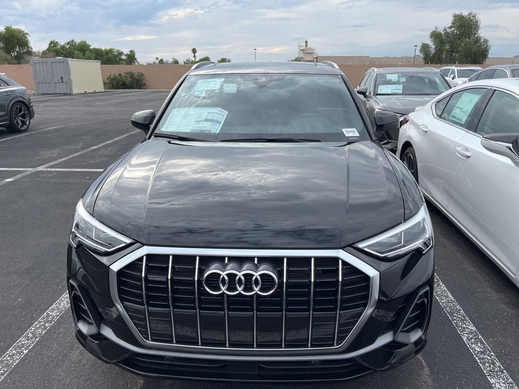 Thumbnail: 2025 Audi Q3 - 2