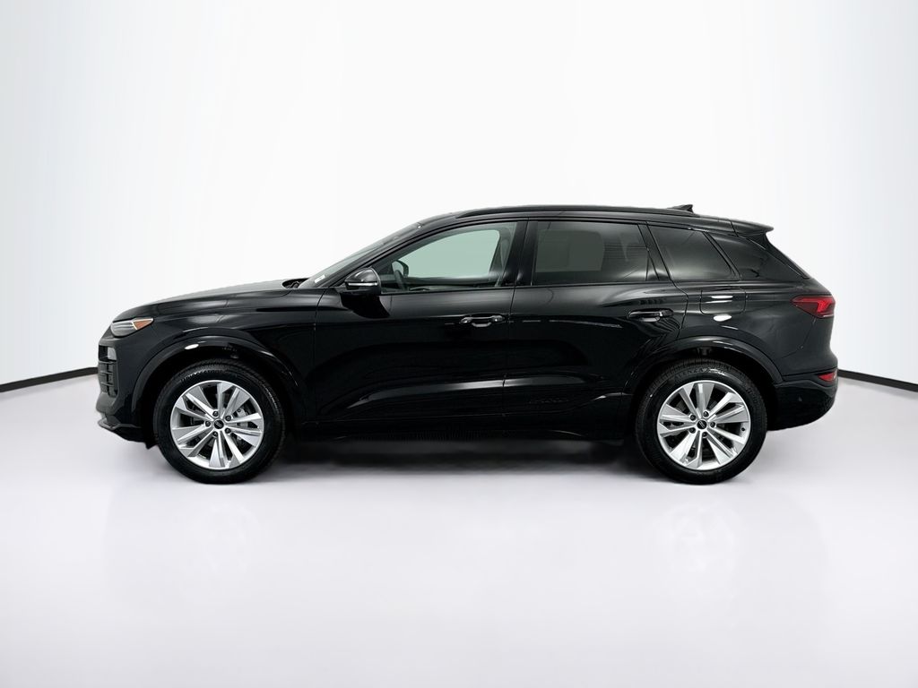 Thumbnail: 2025 Audi Q6 e-tron - 8
