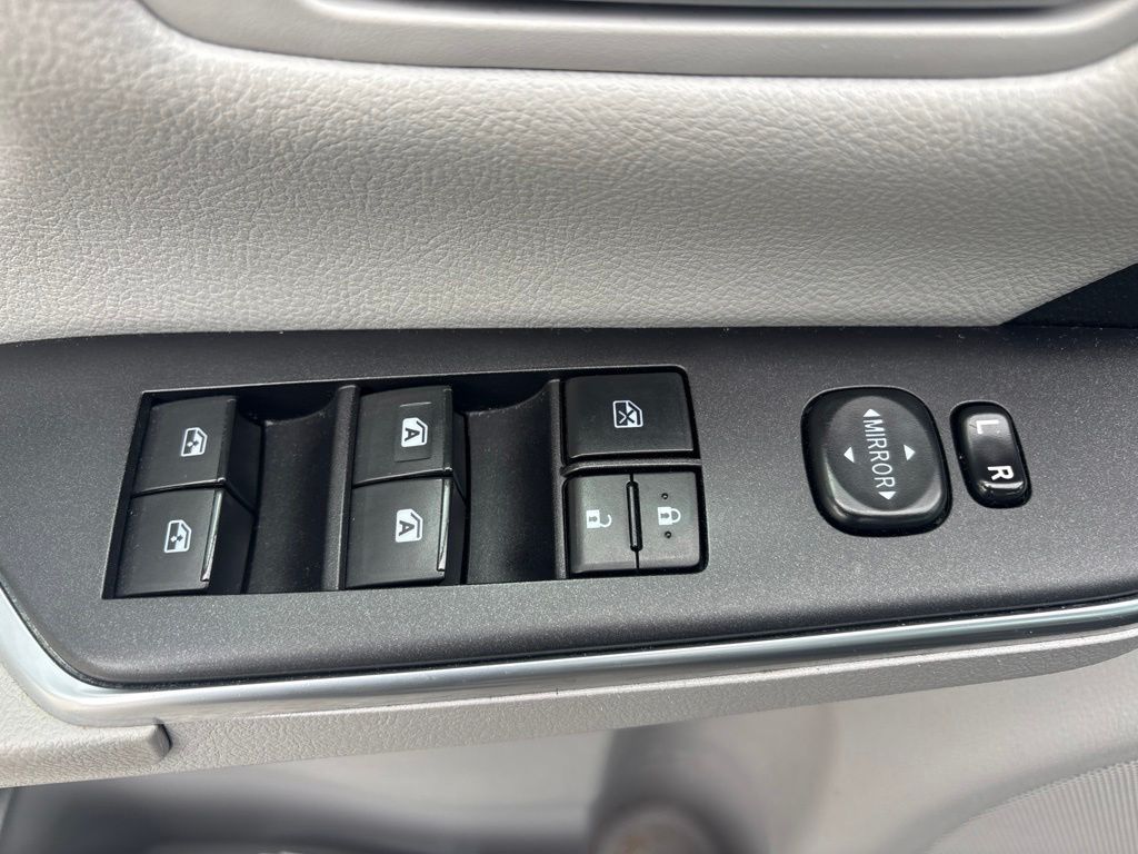 Used 2016 Black Toyota SE image 21