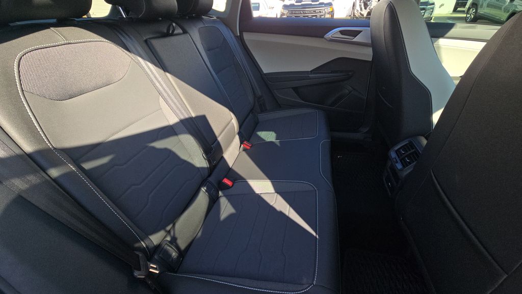 2025 Volkswagen Taos