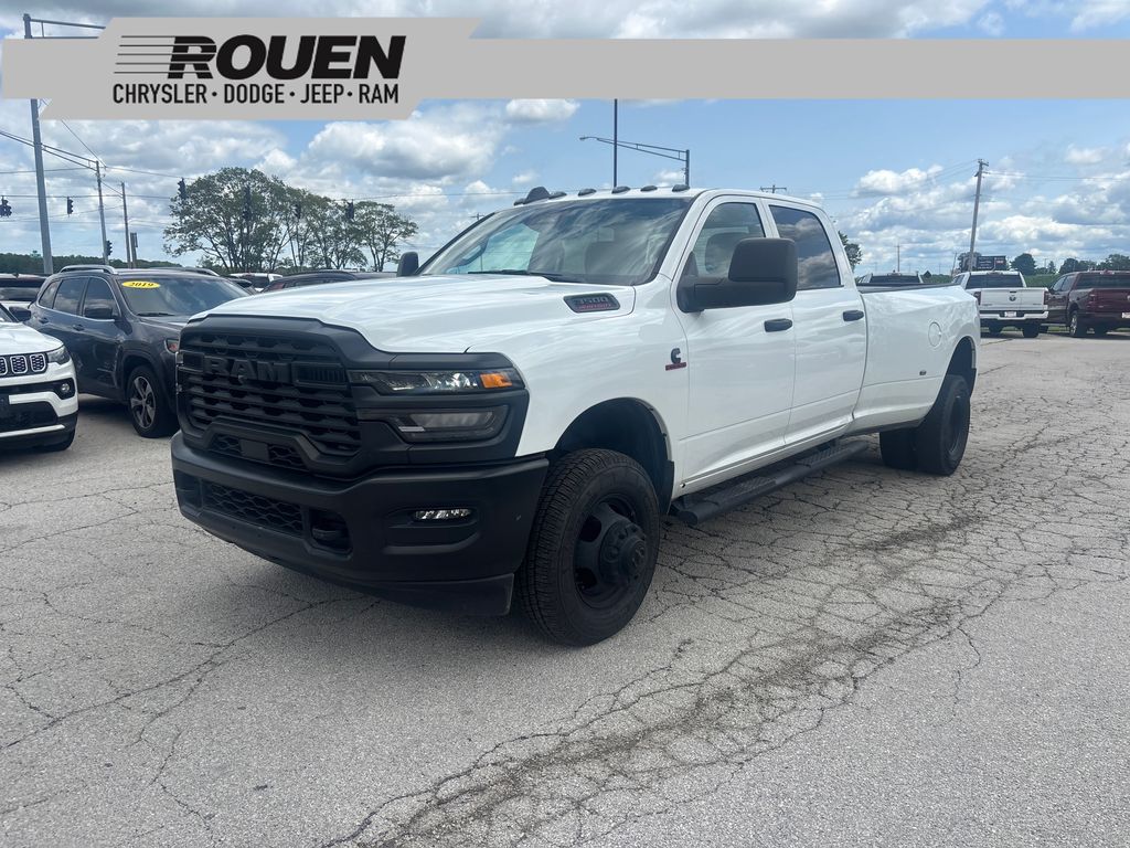 Bright White Clearcoat 2025 RAM 3500 Pickup Truck Four-Wheel Drive 8-Speed Automatic