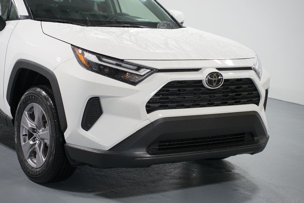 Thumbnail: 2025 Toyota RAV4 - 4