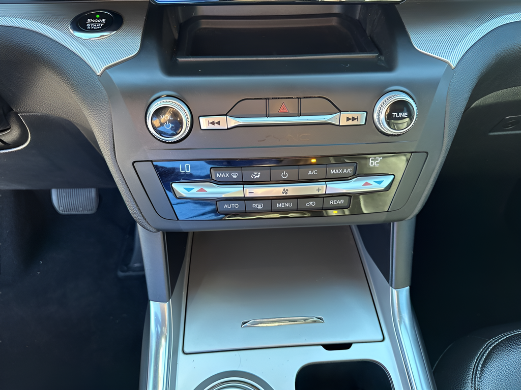 Used Car 2020 Ford Explorer  Xlt For Sale Under $25,000 In Austin, Texas