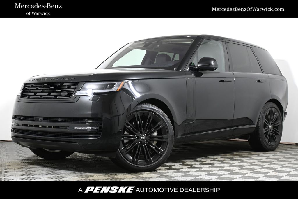 2023 Land Rover Range Rover SE Hero Image