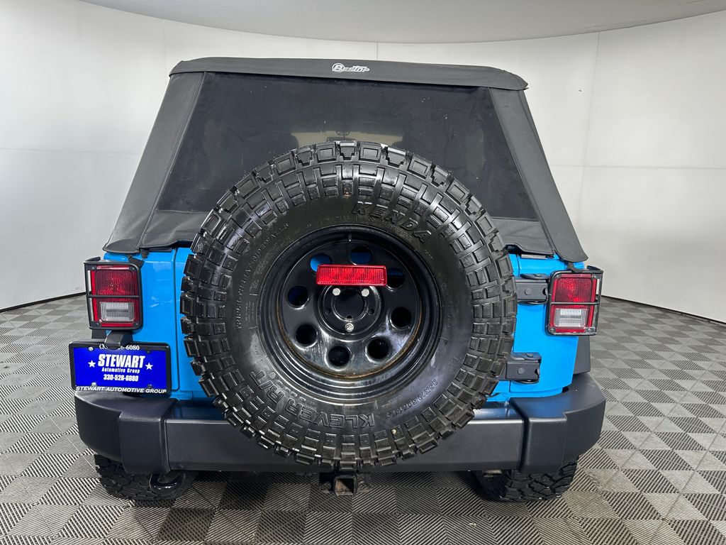 2017 Jeep Wrangler Unlimited Unlimited Sport - Image 4