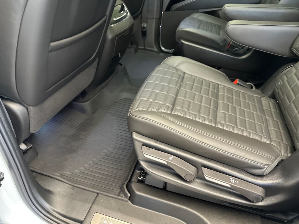 Used Car 2025 Cadillac Escalade  V-series For Sale Under $200,000 In Austin, Texas