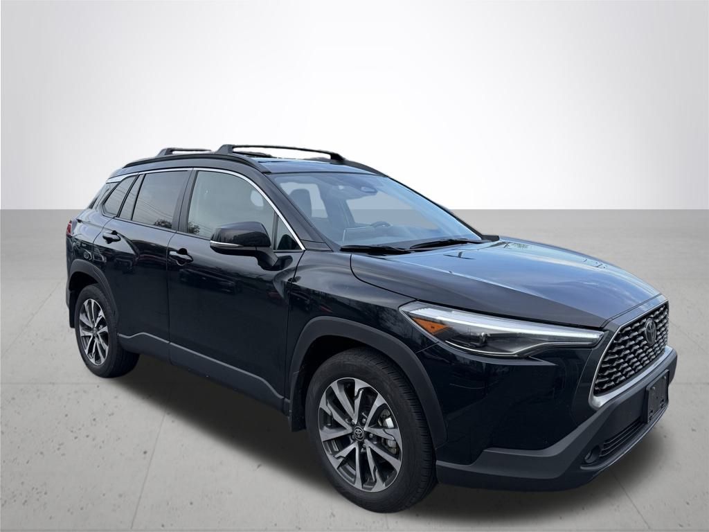2024 Toyota Corolla Cross XLE