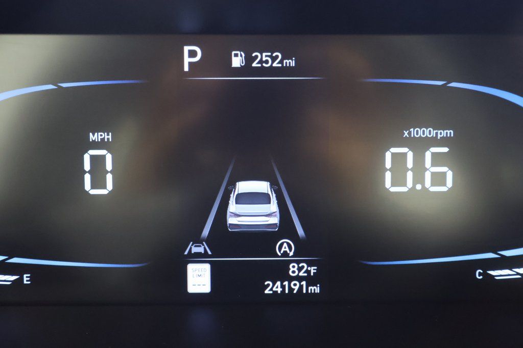 Thumbnail: 2024 Hyundai Elantra - 17