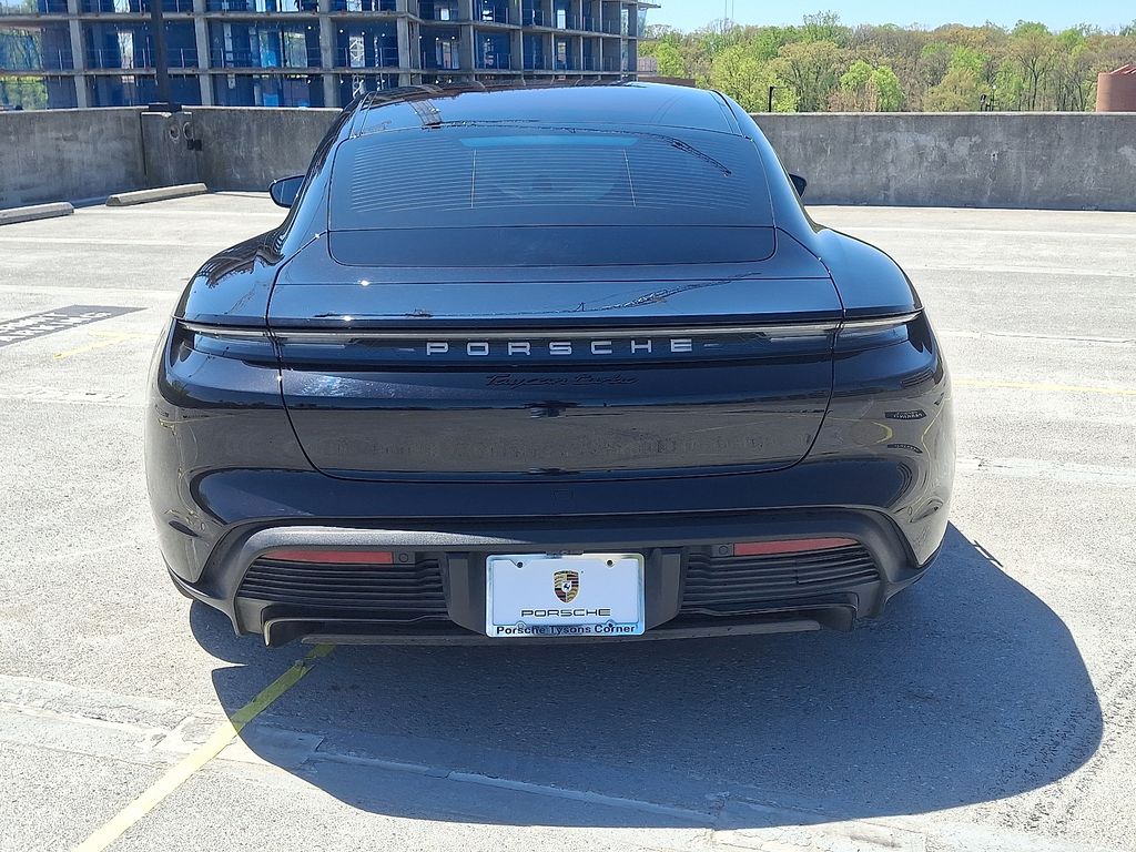 2020 Porsche Taycan Turbo 9