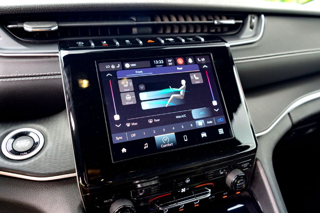 Used Car 2023 Jeep Grand Cherokee L  Altitude For Sale Under $30,000 In Taylor, Texas